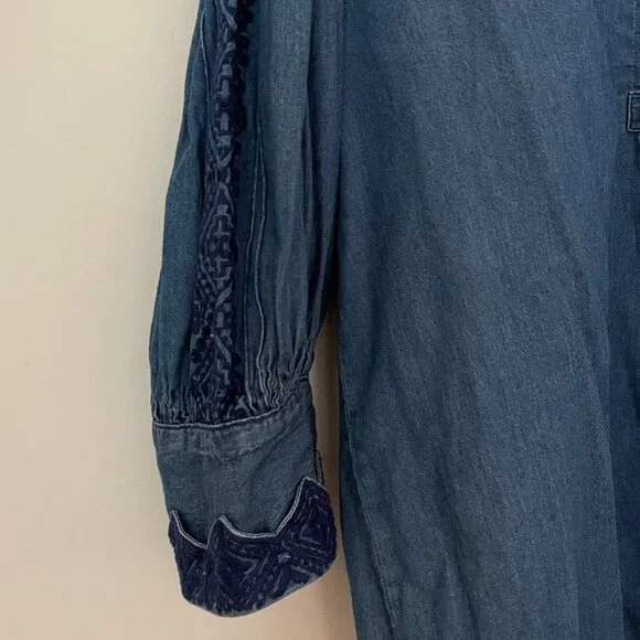 Sessùn Mahesha Embroidered Denim Blouse - Picture 7 of 7